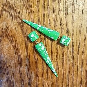 Fake plugs (earrings)